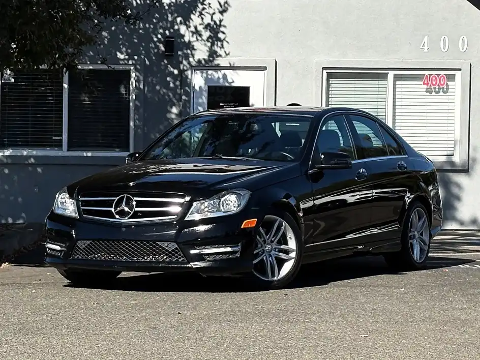2013 Mercedes-Benz C-Class C250 Sport's photo