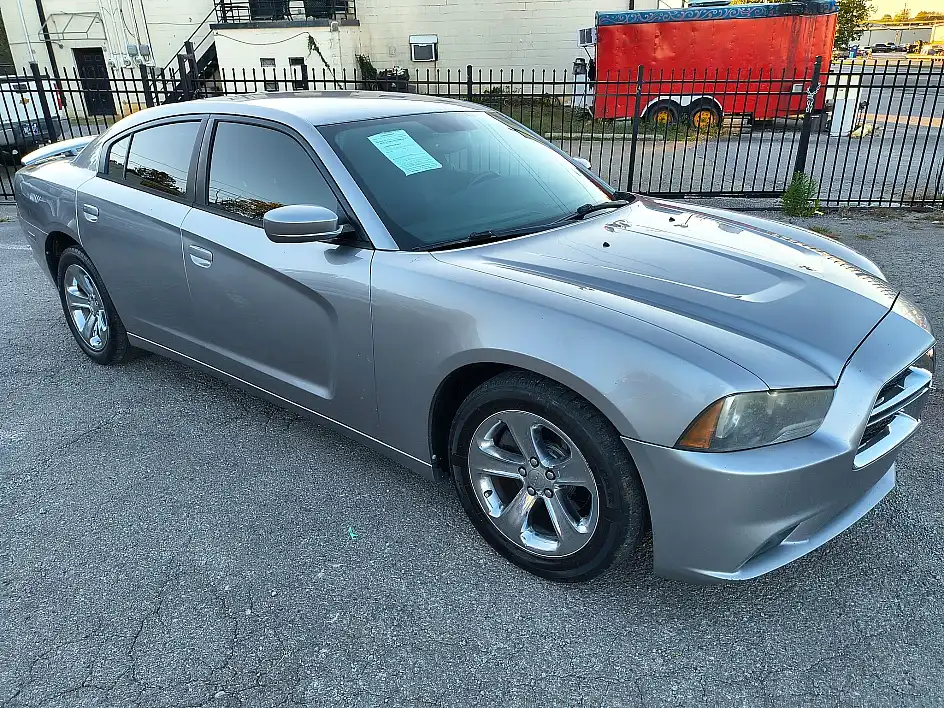 2014 Dodge Charger SE's photo