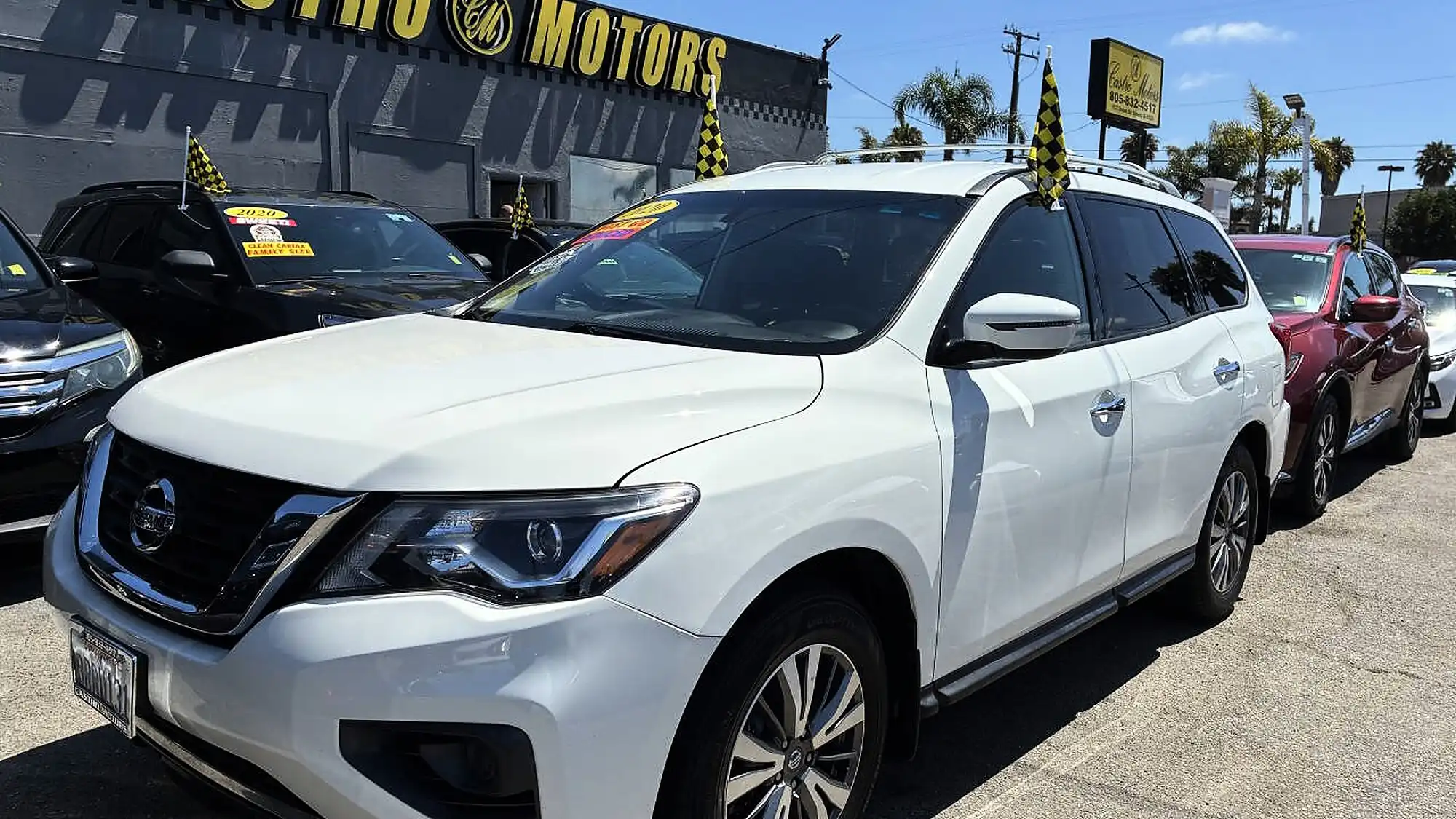 2020 Nissan Pathfinder S 2WD's photo