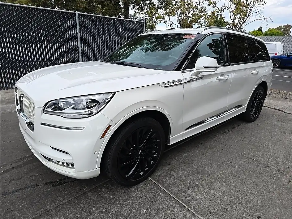 2022 Lincoln Aviator Reserve AWD's photo