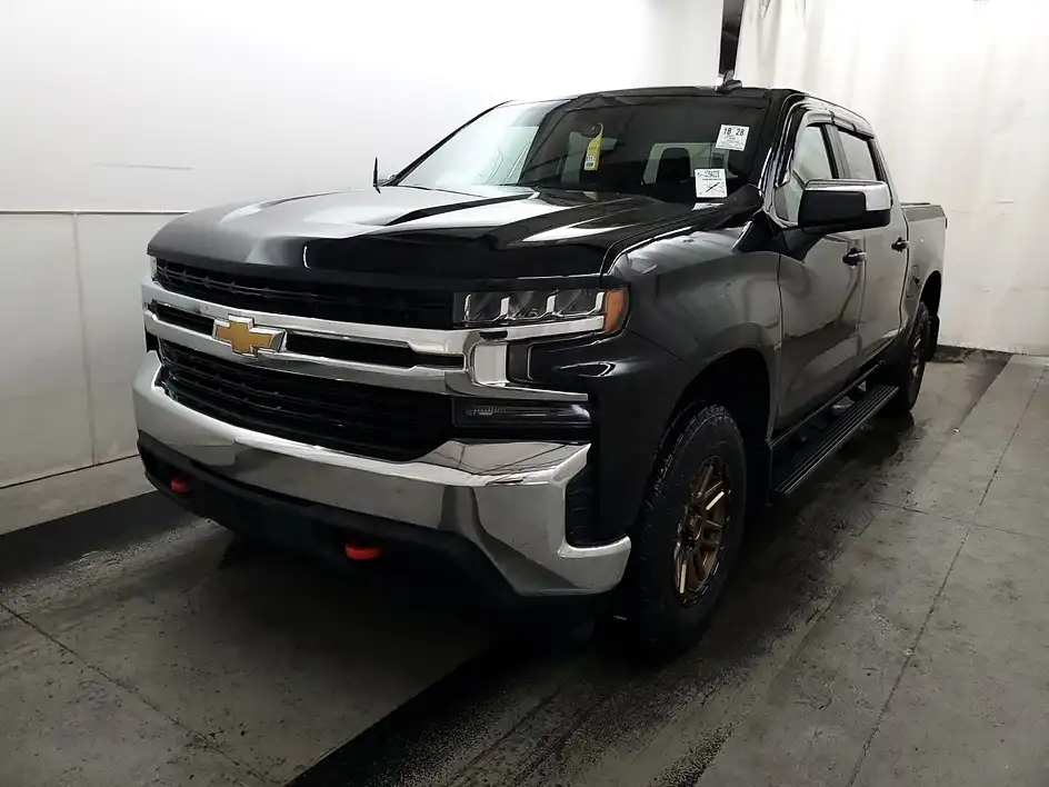 2020 Chevrolet Silverado 1500 LT 4WD Crew Cab Short Box's photo