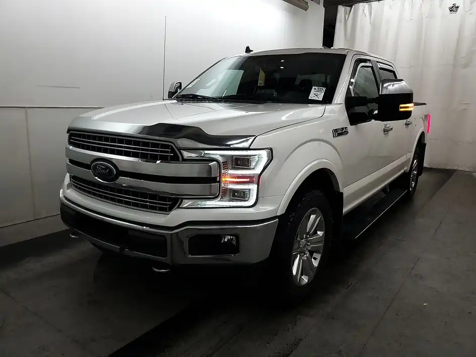 2019 Ford F-150 Lariat 4x4 SuperCrew 145 in's photo