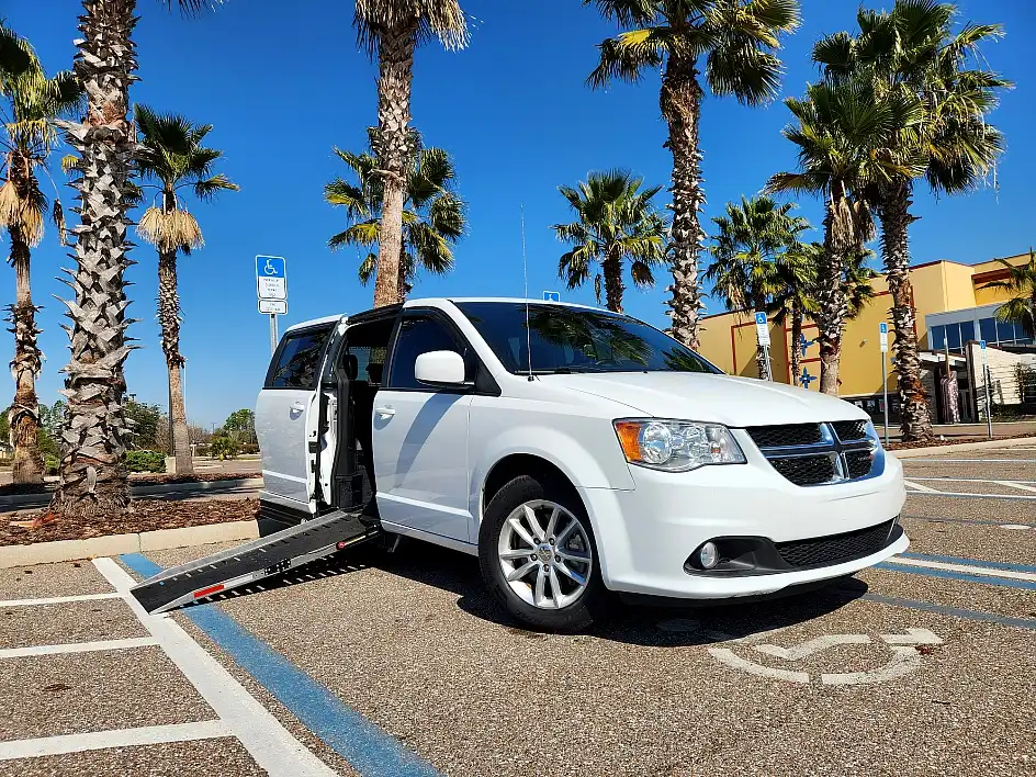 2020 Dodge Grand Caravan GT (Fleet)'s photo