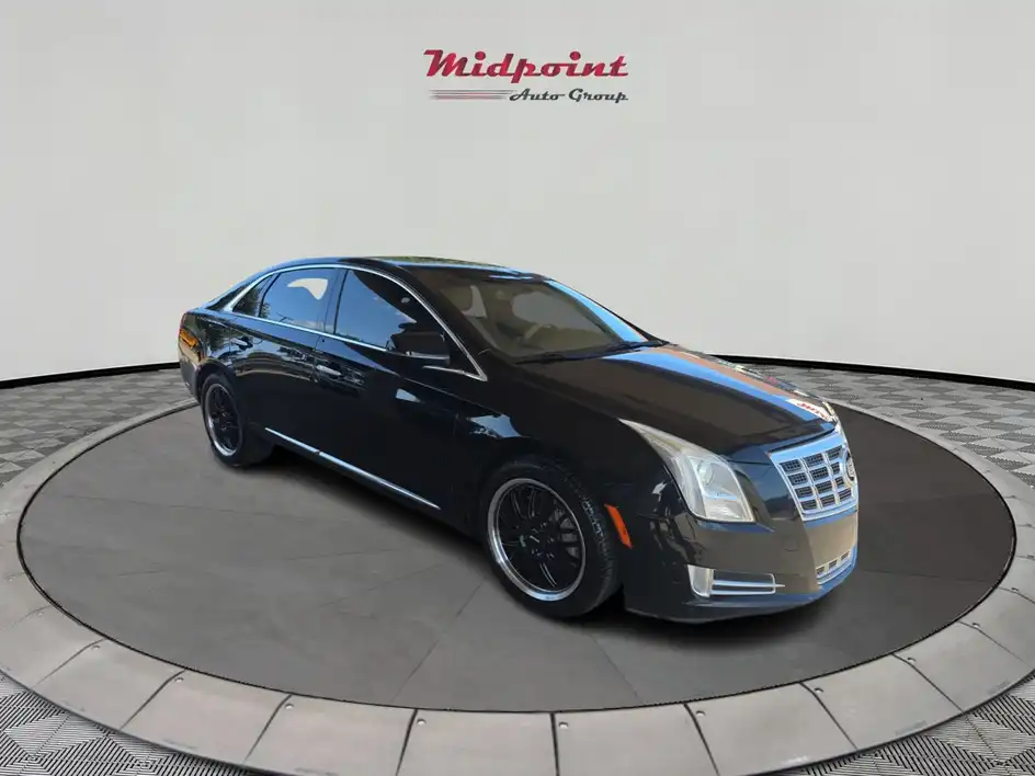 2013 Cadillac XTS 3.6L Luxury FWD Collection's photo