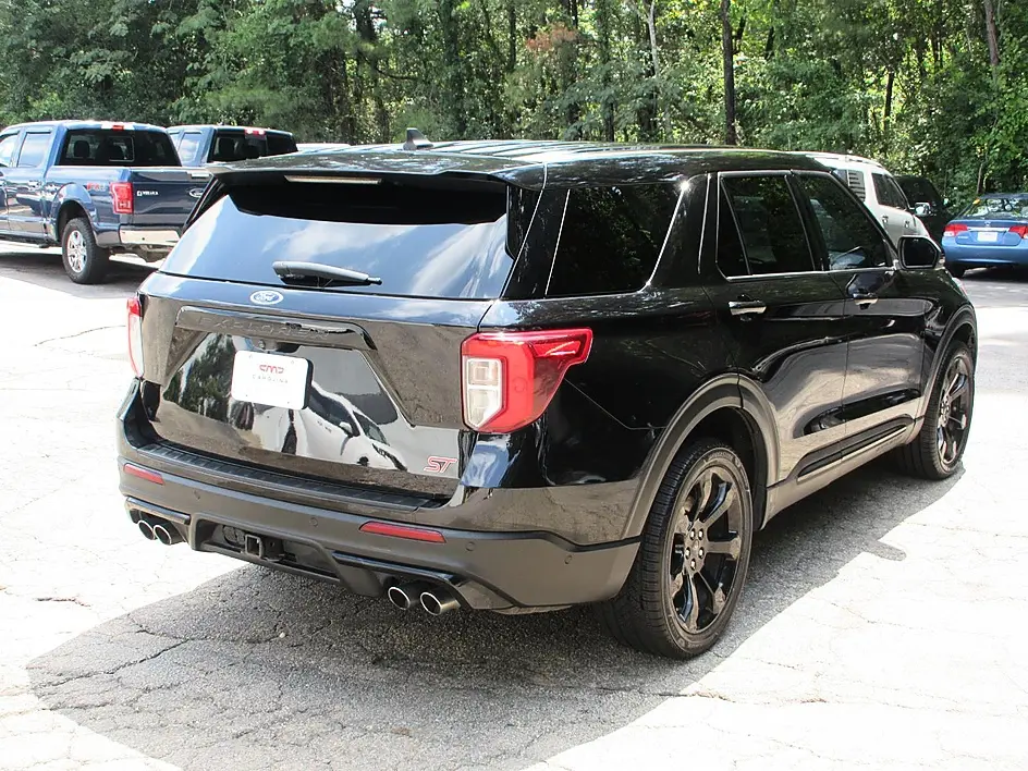 2022 Ford Explorer ST 4WD photo 5