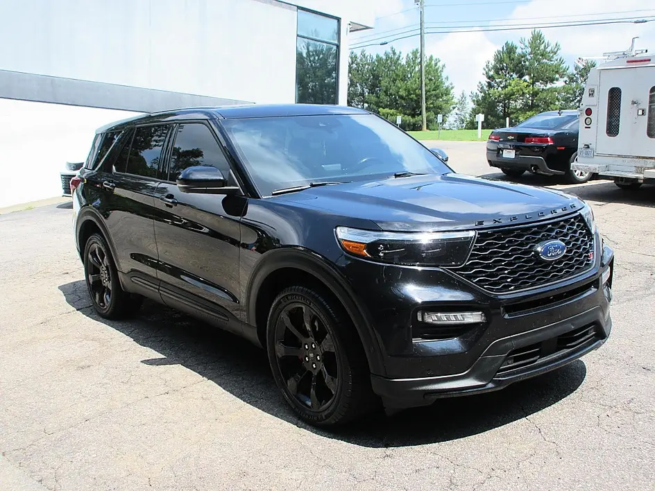 2022 Ford Explorer ST 4WD photo 3