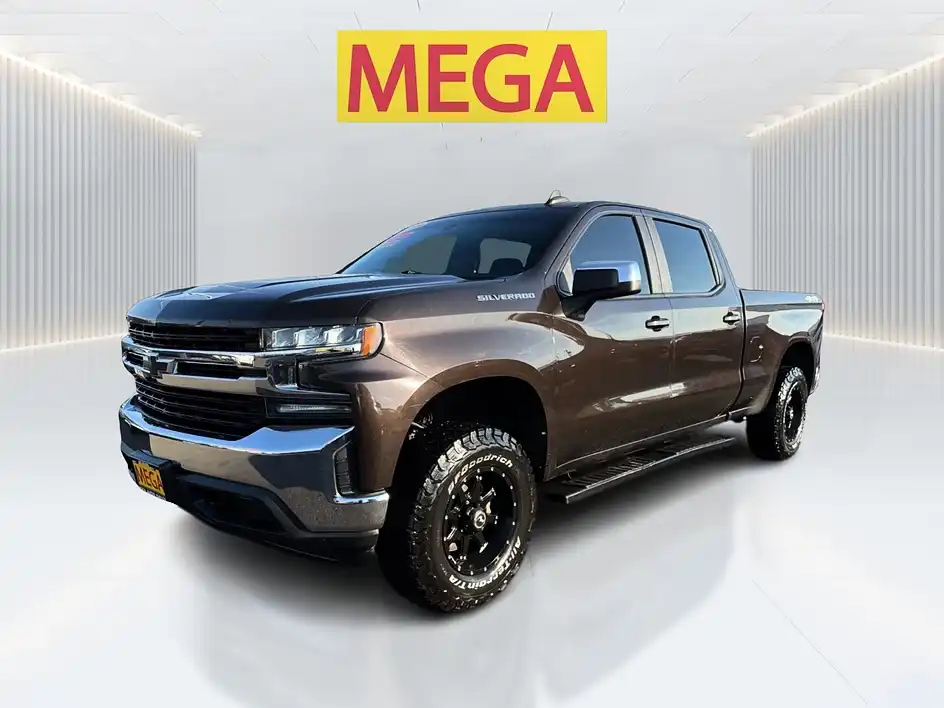 2019 Chevrolet Silverado 1500 LT 4X4 Crew Cab Standard Box's photo