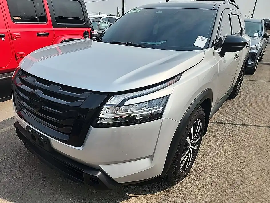 2022 Nissan Pathfinder S 4WD's photo