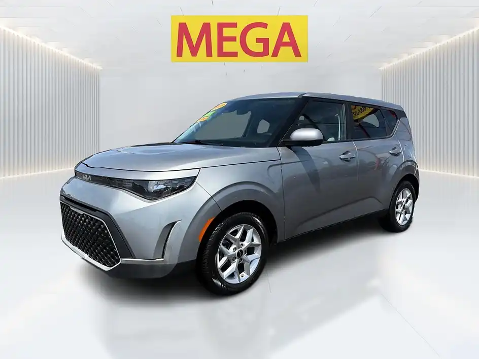 2023 Kia Soul 2.0L LX IVT's photo