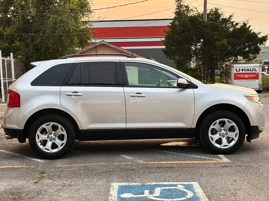 2012 Ford Edge SEL photo 4