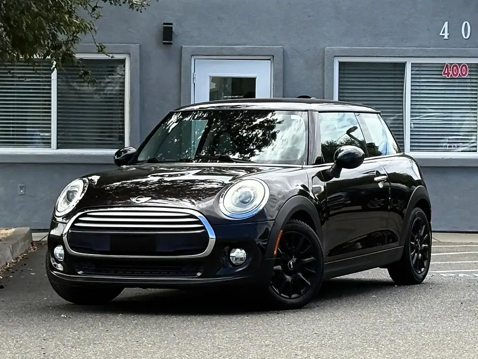 2014 MINI Cooper Base photo 1