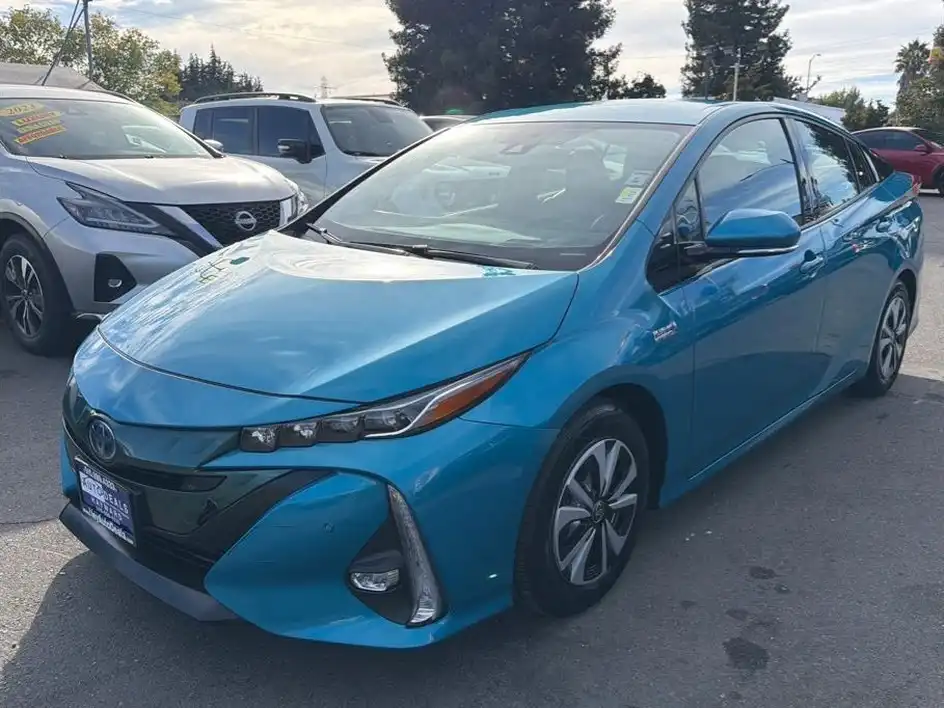 2018 Toyota Prius Prime Advanced's photo