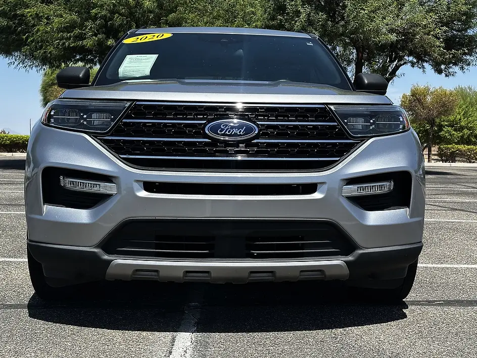 2020 Ford Explorer XLT 4WD photo 4