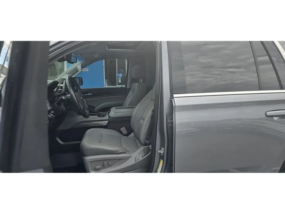 2018 Chevrolet Tahoe LT 4WD photo 4