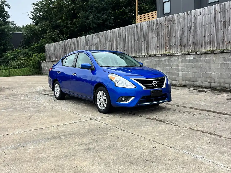 2016 Nissan Versa 1.6 SV CVT's photo