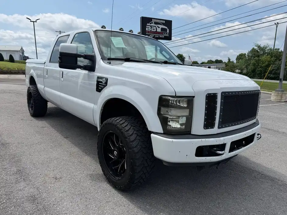 2010 Ford F-250 XLT 4WD Crew Cab 156 in's photo