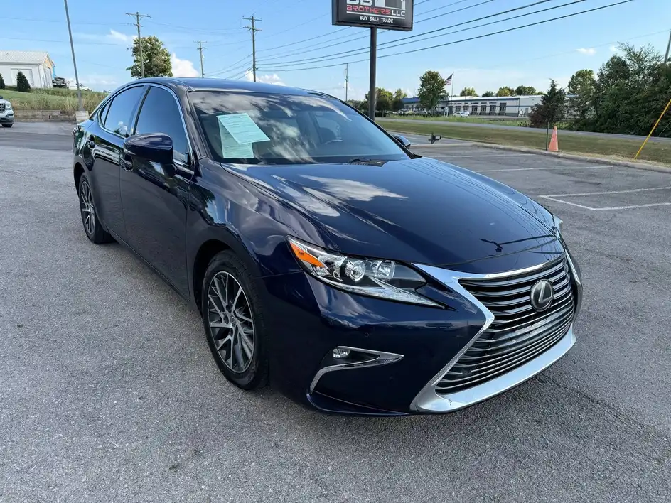 2017 Lexus ES 350 350's photo