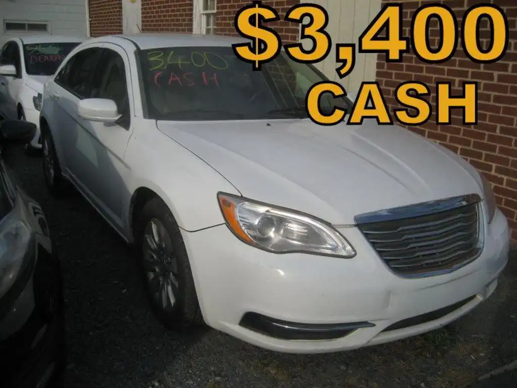 2012 Chrysler 200 LX's photo