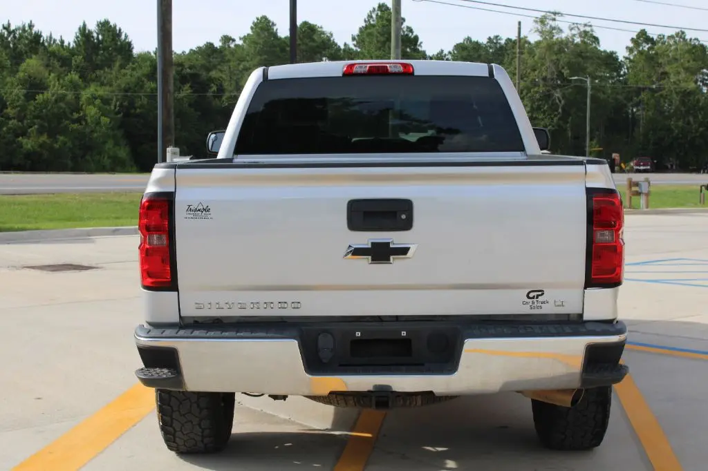 2014 Chevrolet Silverado 1500 LT Double Cab Std Box photo 4