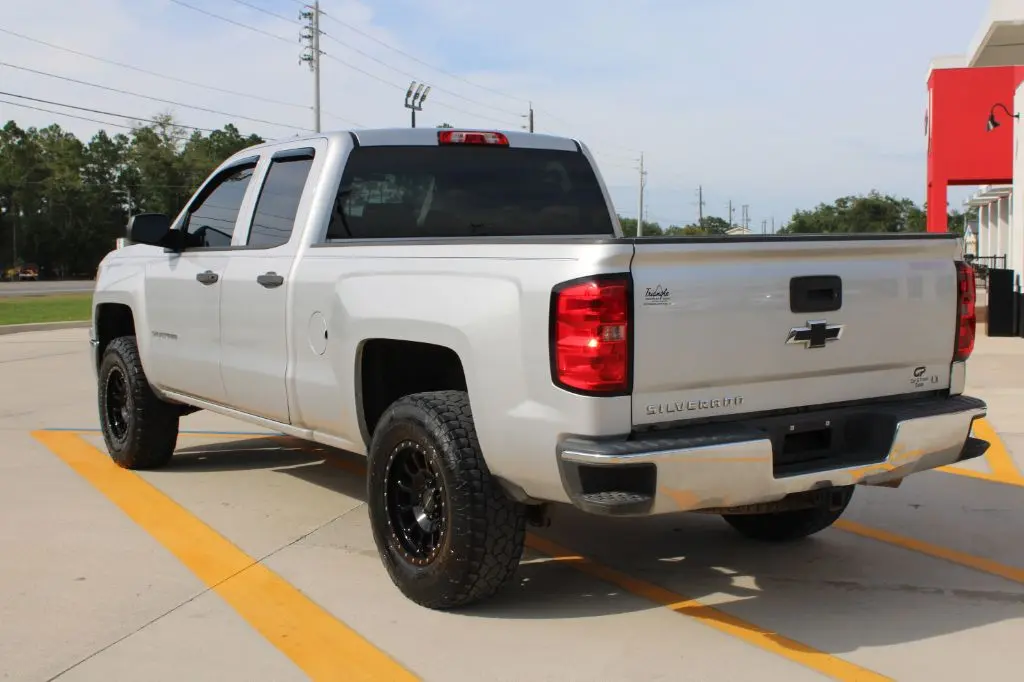 2014 Chevrolet Silverado 1500 LT Double Cab Std Box photo 5
