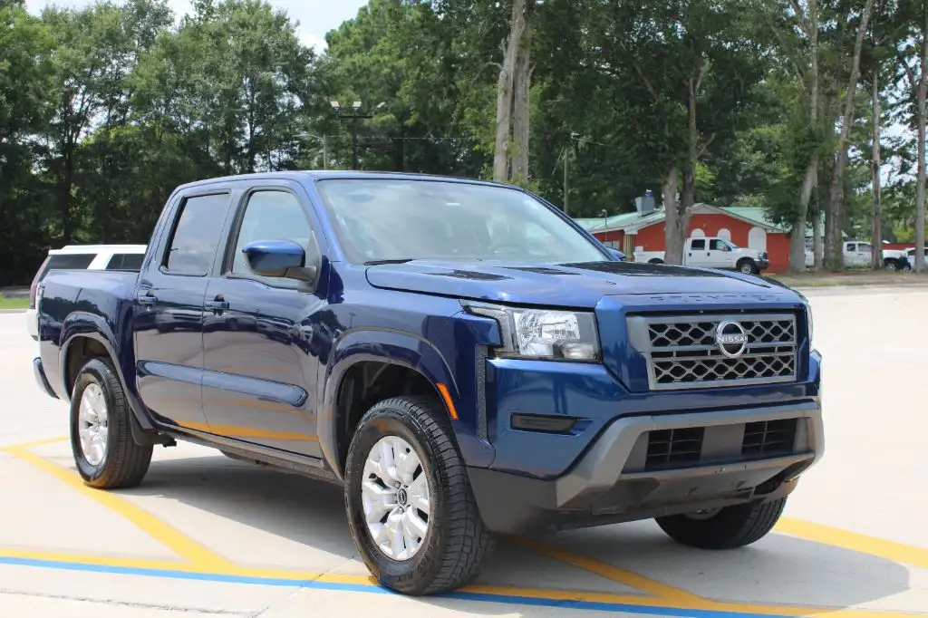 2022 Nissan Frontier SV Crew Cab 4X2 SWB's photo