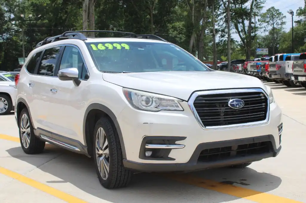 2019 Subaru Ascent Touring's photo