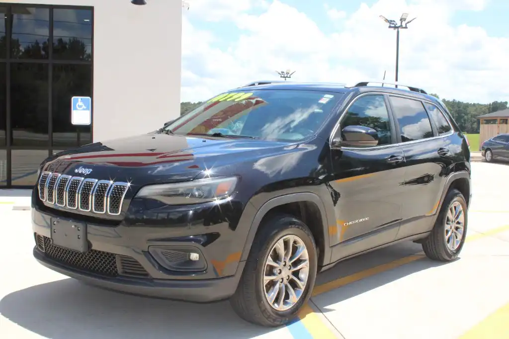 2020 Jeep Cherokee Latitude Plus 4X4's photo