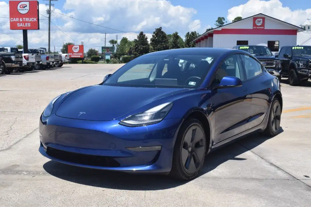 2022 Tesla Model 3 Long Range Dual Motor All-Wheel Drive's photo