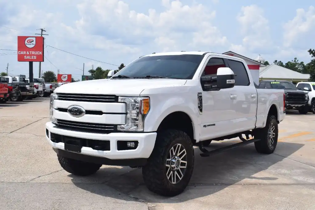 2017 Ford F-250 Lariat 4x4 Crew Cab 6-3/4' Box's photo