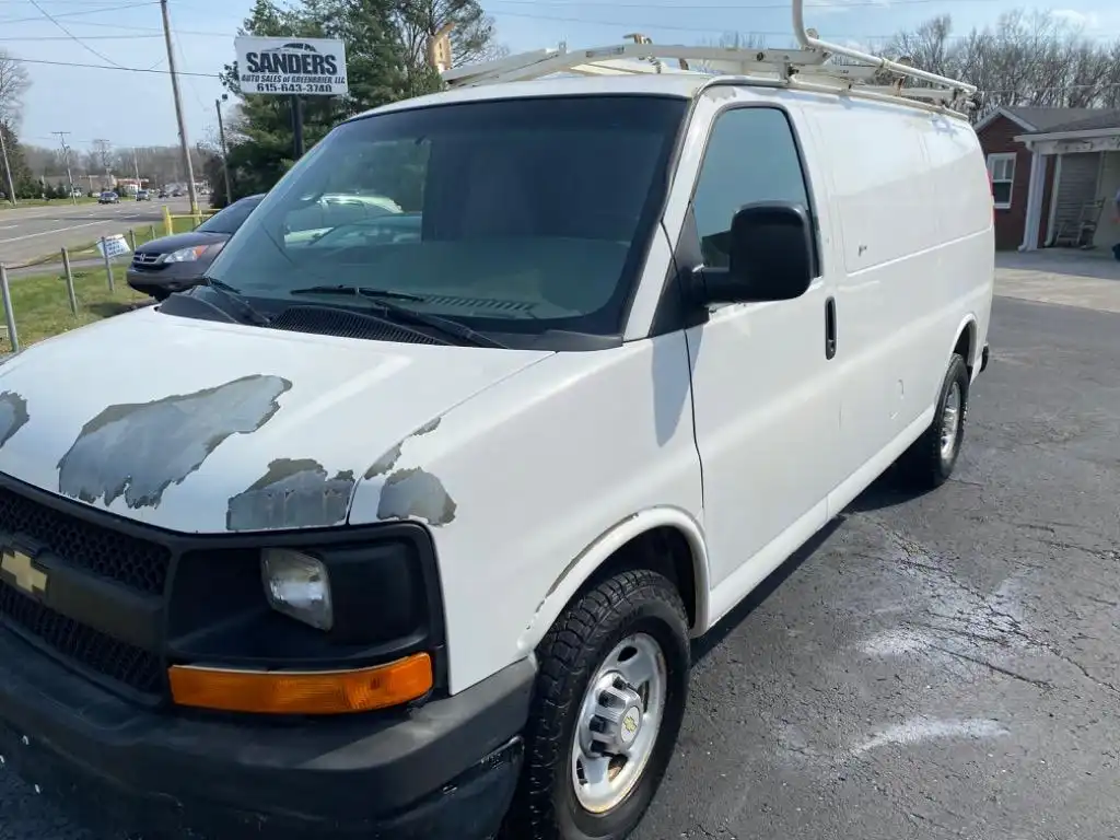 2011 Chevrolet Express 2500 Work Van HD's photo