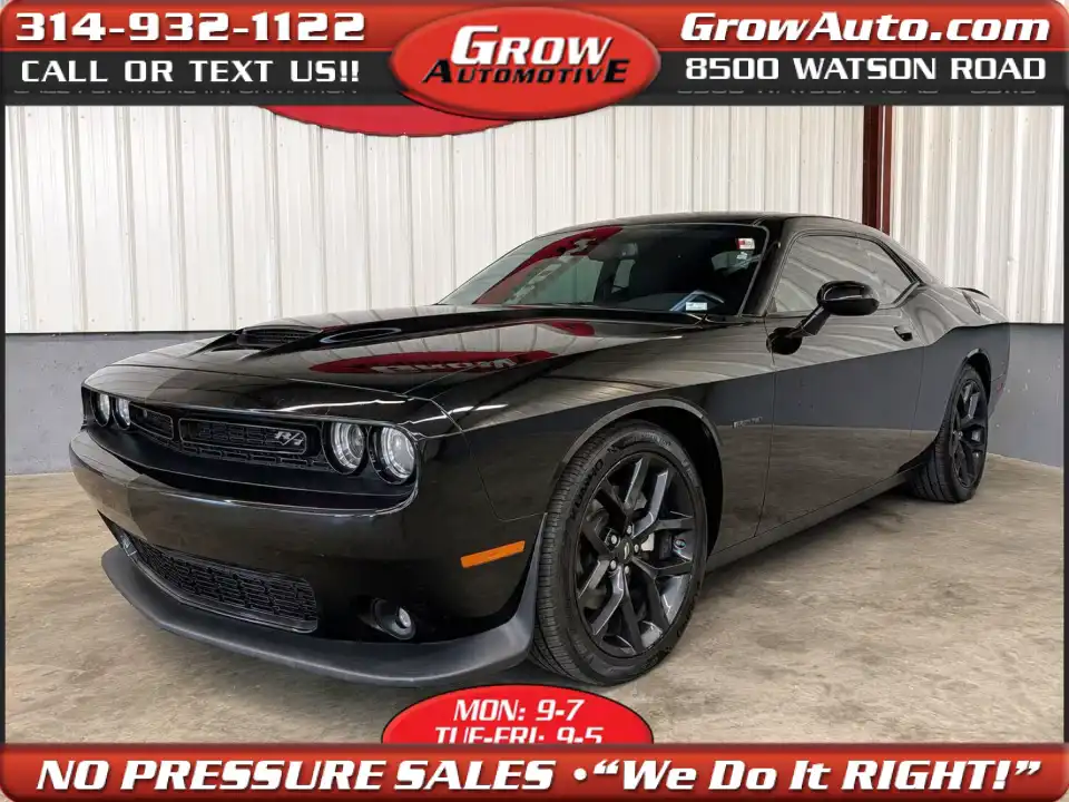 2022 Dodge Challenger R/T's photo