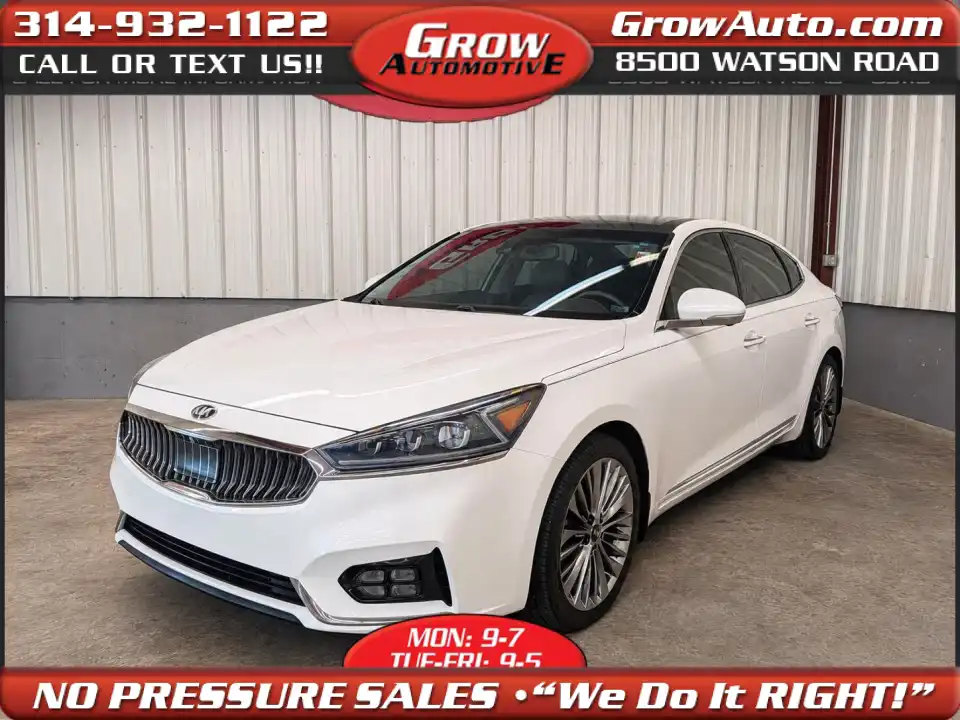 2017 Kia Cadenza Limited's photo