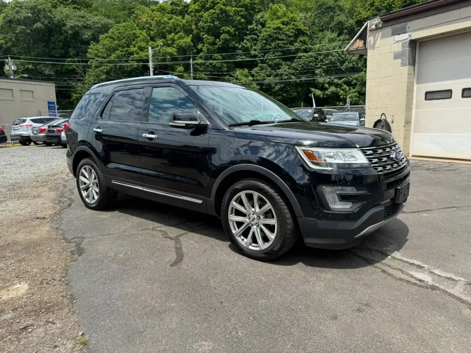 2017 Ford Explorer Limited 4WD photo 4