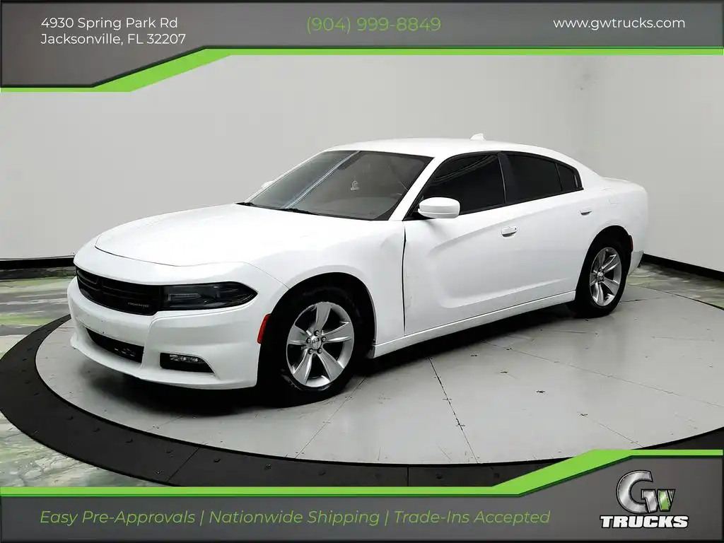 2017 Dodge Charger SXT's photo