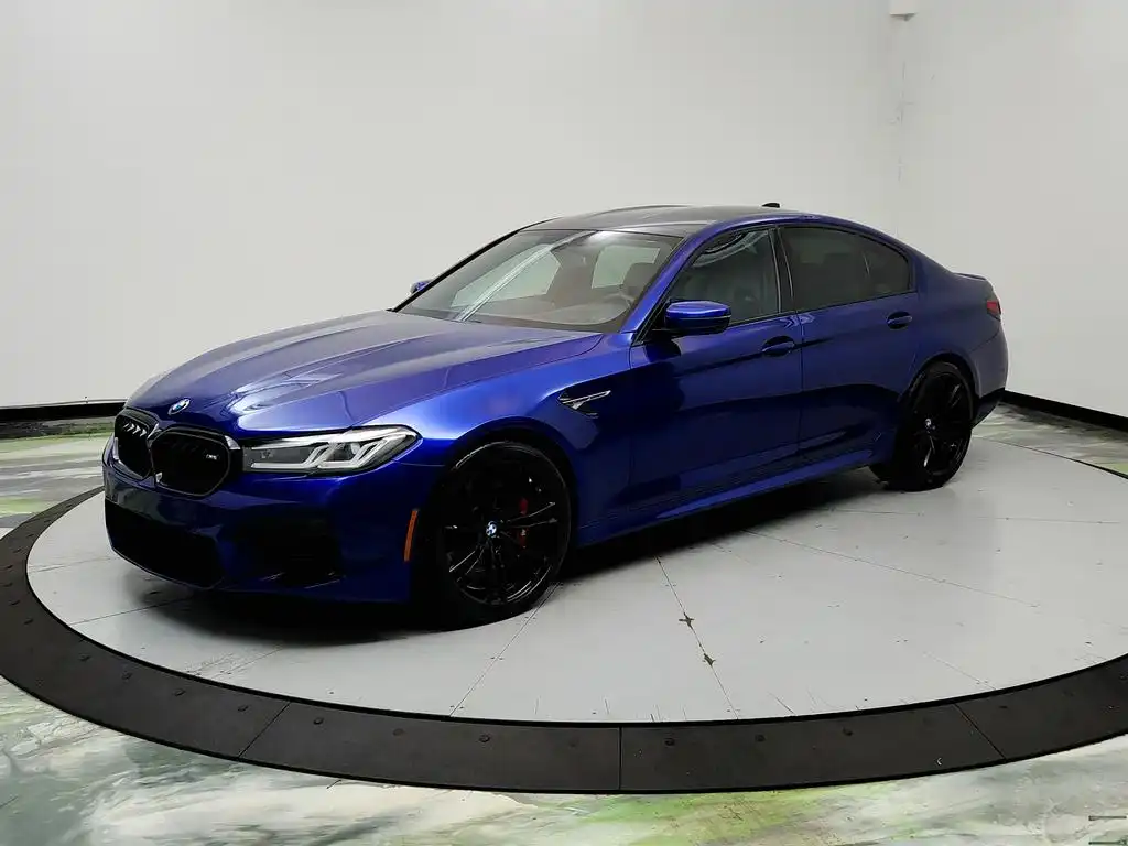 2022 BMW M5 Base's photo