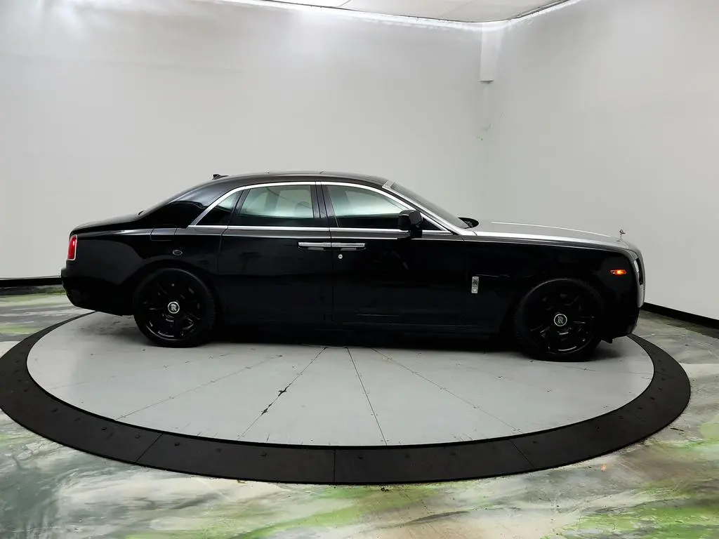 2010 Rolls-Royce Ghost Base photo 4