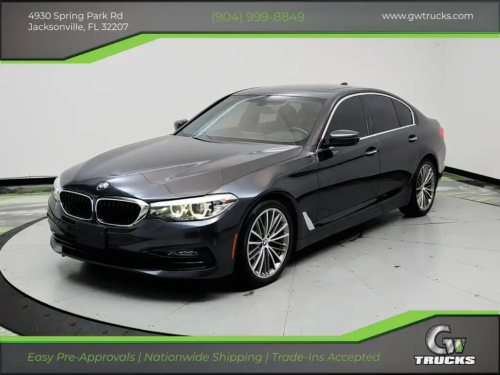 2017 BMW 5 Series 530i xDrive Sedan's photo