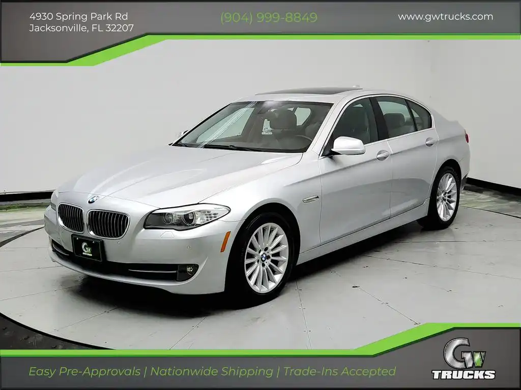 2013 BMW 5 Series 535i Sedan's photo