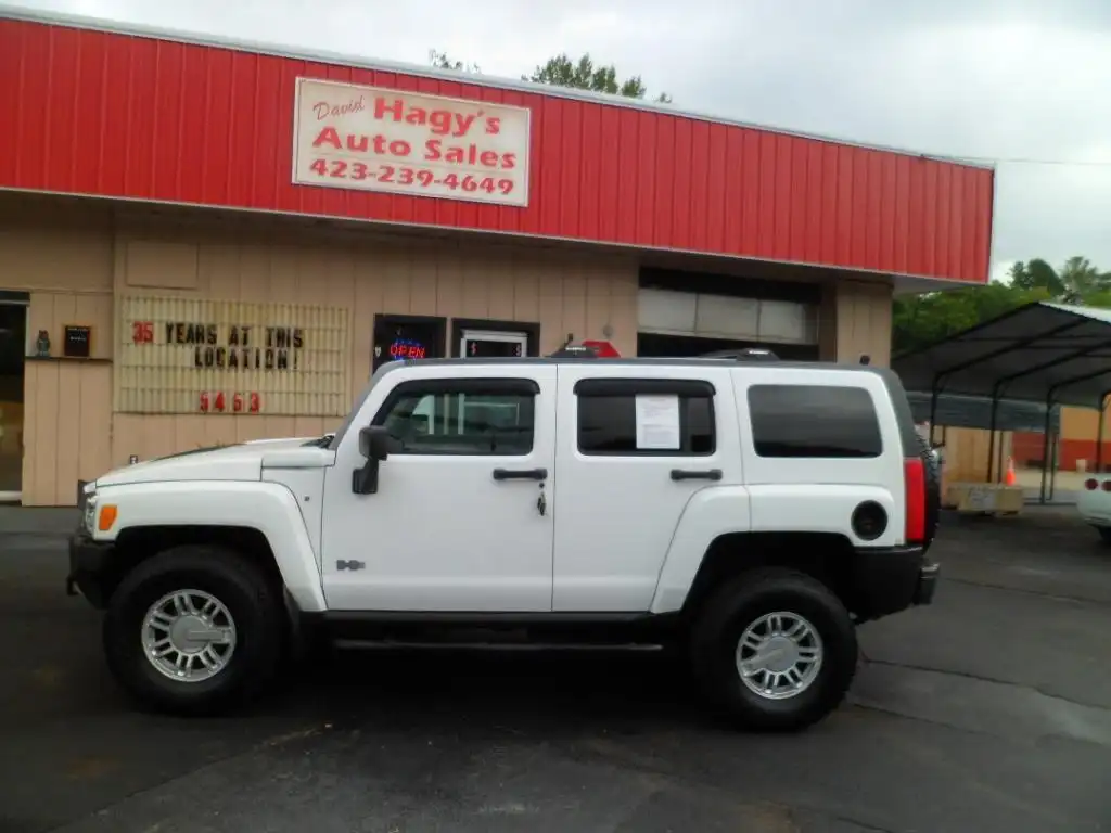 2009 Hummer H3 Base's photo