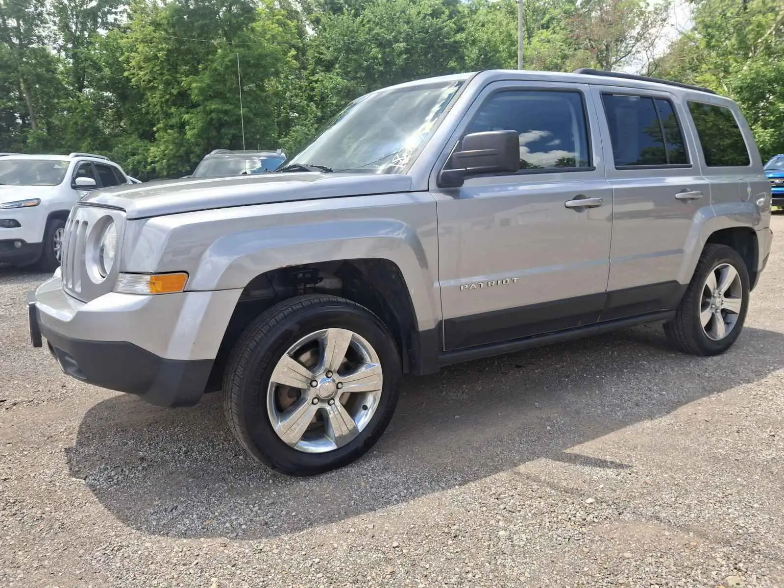 2016 Jeep Patriot Latitude photo 1