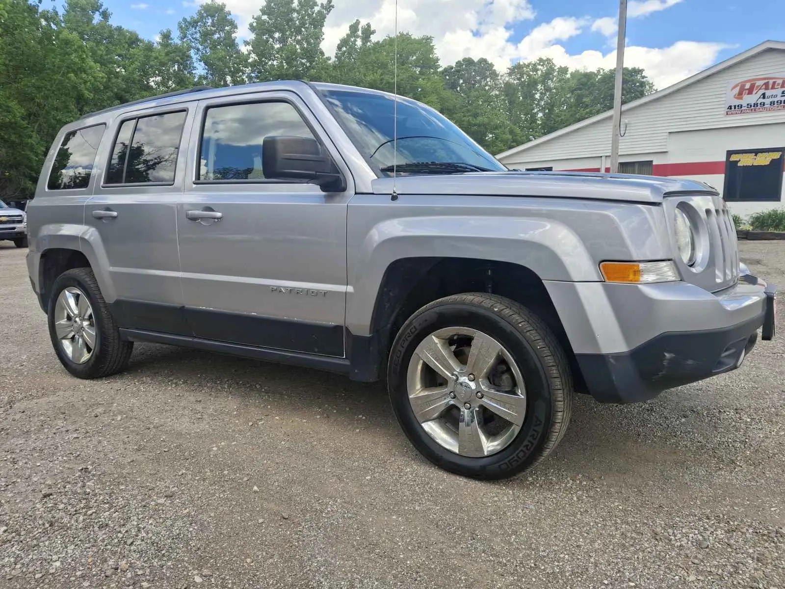 Vehicle Image 2