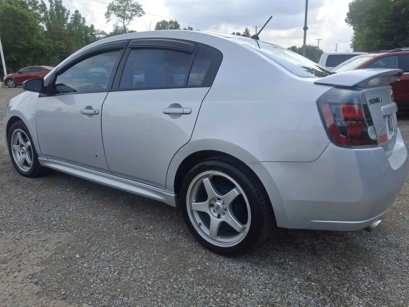 2012 Nissan Sentra 2.0 SR CVT photo 4