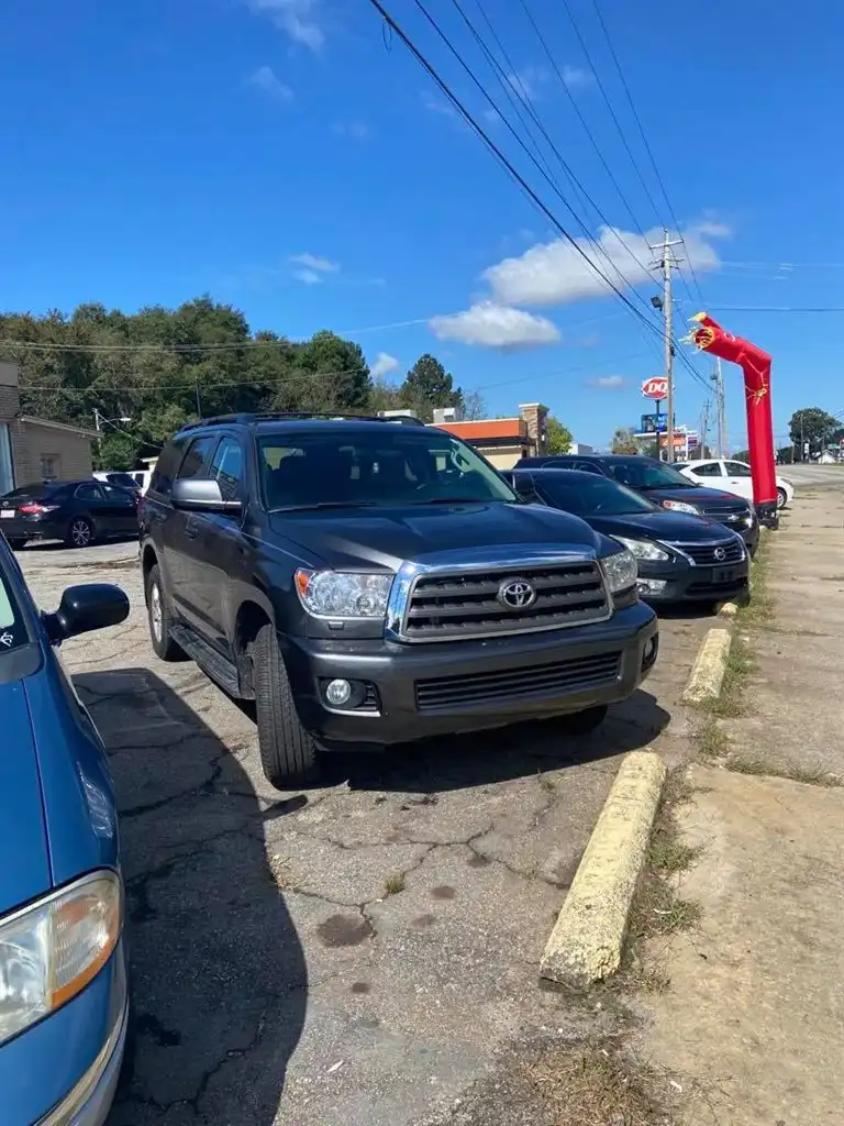 2015 Toyota Sequoia 5.7 Auto 4WD FFV SR5's photo