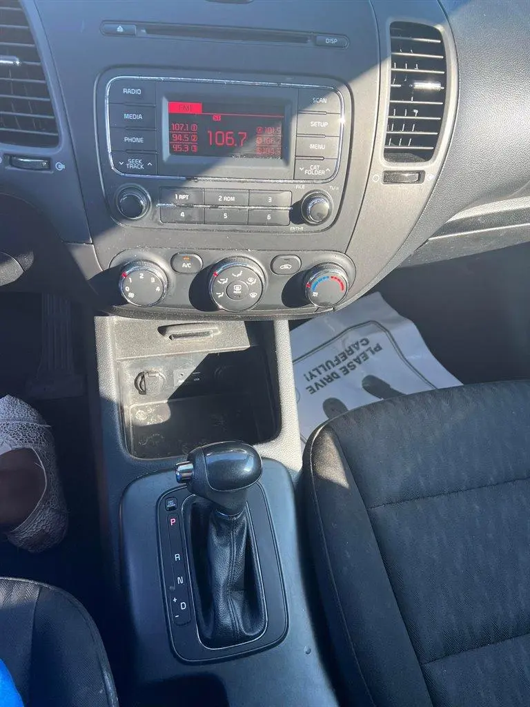 2016 Kia Forte LX Auto photo 5