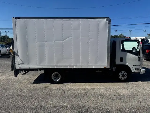 2015 Isuzu NPR undefined photo 5