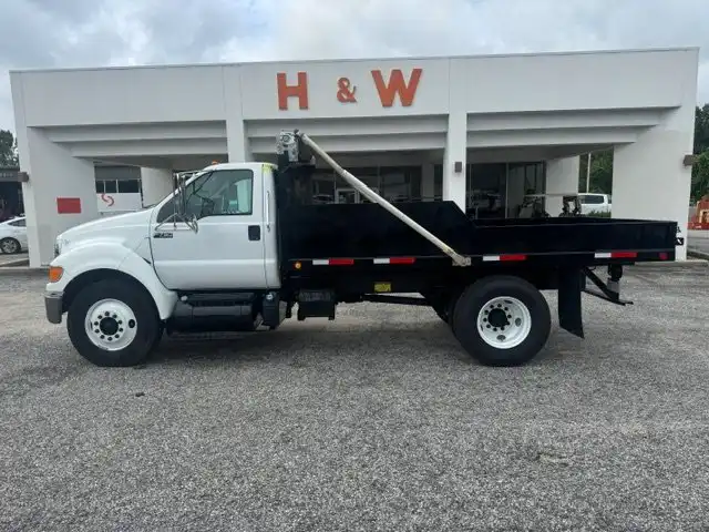 2015 Ford F-750's photo