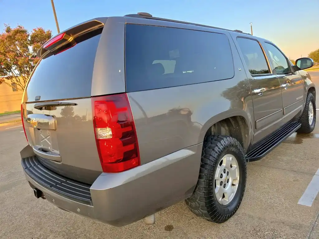 2014 Chevrolet Suburban LT 4WD 1500's photo