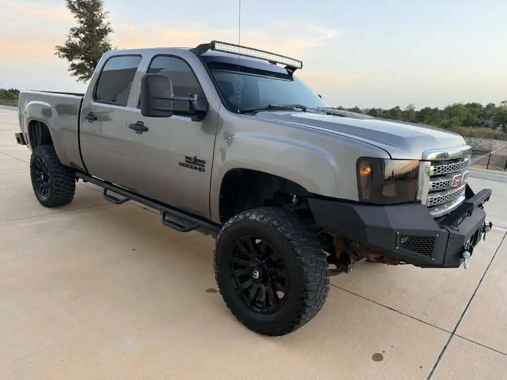 2012 GMC Sierra 6.5 SLE 4WD Crew Cab ft Box's photo
