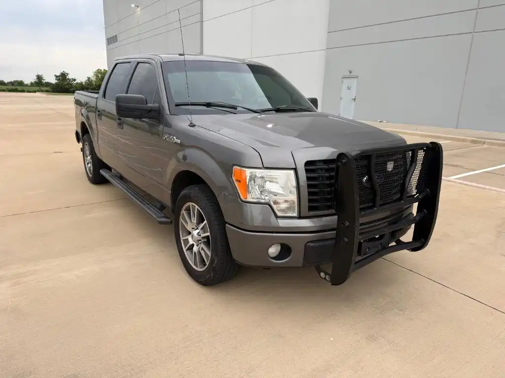 2014 Ford F-150 XL SuperCrew 145-in's photo