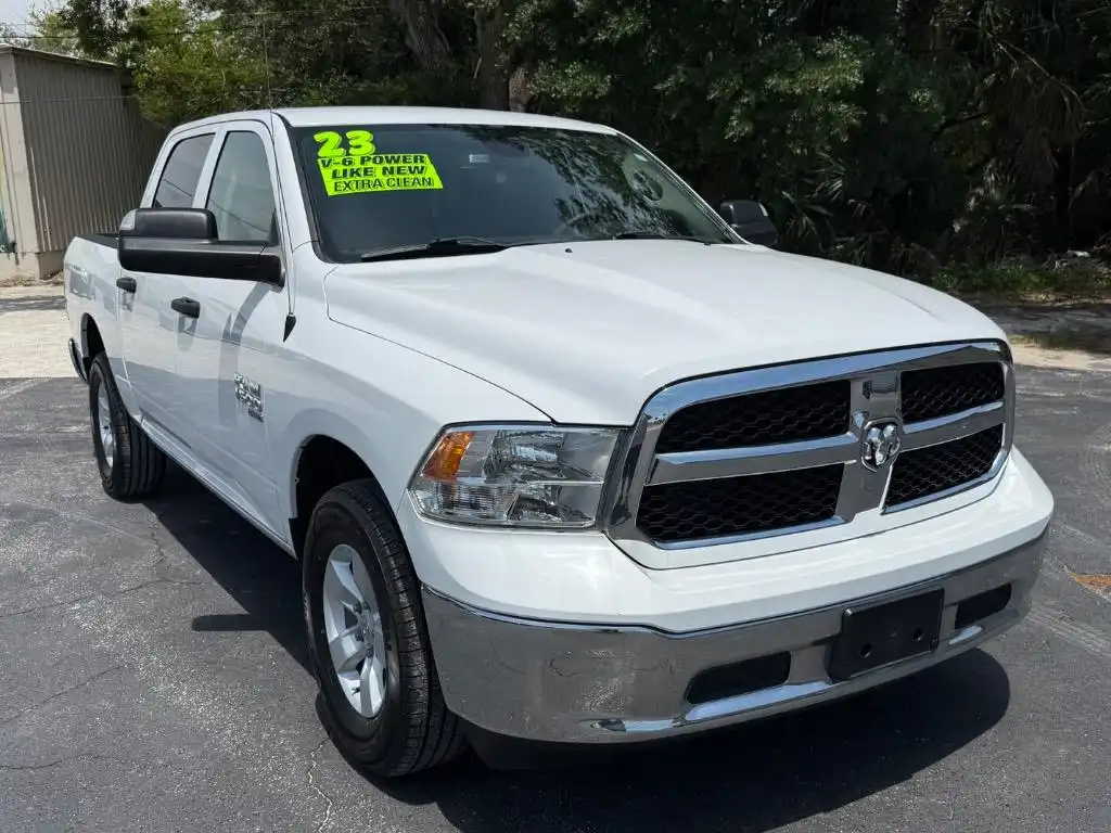 2023 RAM 1500 Classic SLT 4x4 Crew Cab 5'7's photo